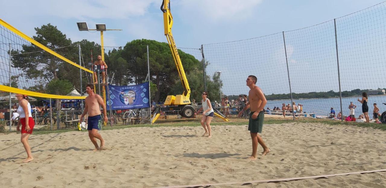 Apartments Hrnjic Umag Luaran gambar