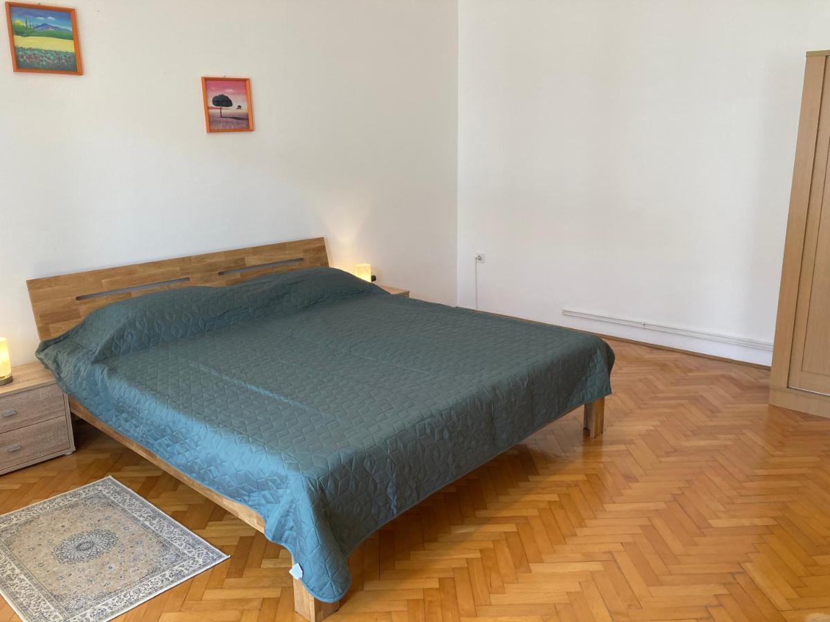 Apartments Hrnjic Umag Luaran gambar